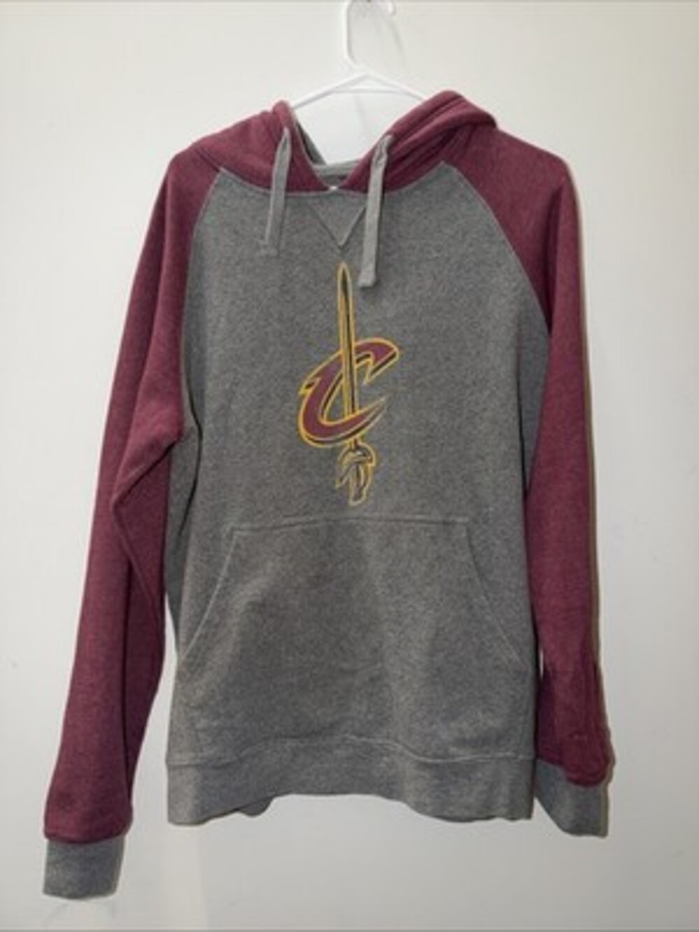Cleveland Cavaliers Hoodie Size Large Grey And Red Soft Inside